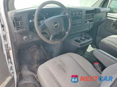 Zdjęcie 8 z 13 samochodu: 2013 CHEVROLET EXPRESS 3500 CARGO DELIVERY VAN VIN:1GCZGUCA6D1182480 - miniatura