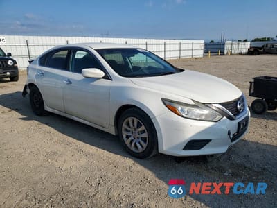 Czwarte zdjęcie samochodu z boku: 2016 NISSAN ALTIMA 2.5 S VIN:1N4AL3AP6GC197439 - miniatura