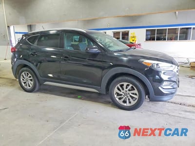 Czwarte zdjęcie samochodu z boku: 2017 HYUNDAI TUCSON SE VIN:KM8J3CA42HU382496 - miniatura