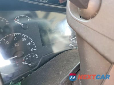 Zdjęcie 8 z 10 samochodu: 2024 VOLVO VNR VIN:4V4WC9EH0RN644087 - miniatura