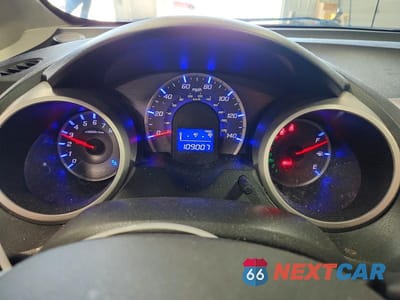 Zdjęcie 9 z 13 samochodu: 2013 HONDA FIT VIN:JHMGE8H37DC075195 - miniatura