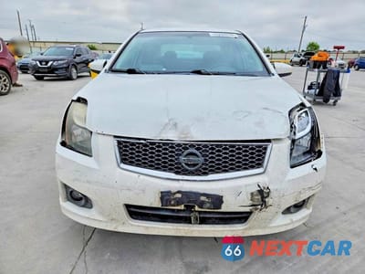 Piąte zdjęcie samochodu w środku: 2010 NISSAN SENTRA 2.0 VIN:3N1AB6AP8AL724734 - miniatura