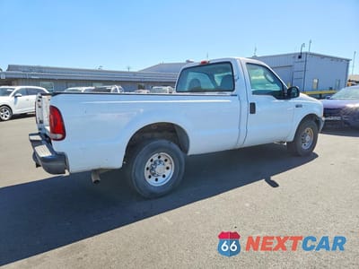 Trzecie zdjęcie samochodu z tyłu: 2003 FORD F-250 SUPER DUTY VIN:3FTNF20L13MB44314 - miniatura