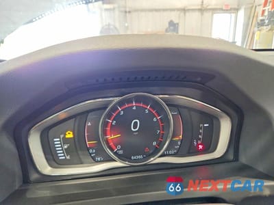 Zdjęcie 9 z 12 samochodu: 2018 VOLVO S60 INSCRIPTION VIN:LYV402TK7JB173030 - miniatura