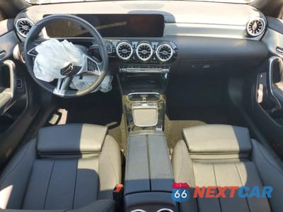 Zdjęcie 8 z 12 samochodu: 2025 MERCEDES-BENZ CLA 250 4MATIC VIN:W1K5J4HBXSN512599 - miniatura