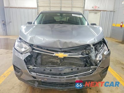 Piąte zdjęcie samochodu w środku: 2019 CHEVROLET TRAVERSE LS VIN:1GNERFKW9KJ104944 - miniatura