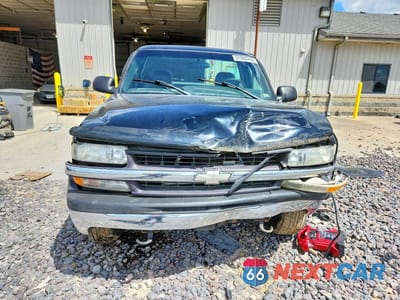 Piąte zdjęcie samochodu w środku: 2002 CHEVROLET SILVERADO K1500 VIN:1GCEK14W92Z135321 - miniatura