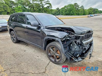 Czwarte zdjęcie samochodu z boku: 2024 JEEP GRAND CHEROKEE L LIMITED VIN:1C4RJJBG0R8575735 - miniatura