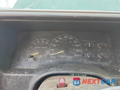 Zdjęcie 9 z 12 samochodu: 1999 GMC SIERRA K1500 VIN:1GTEK19R9XR502387 - miniatura
