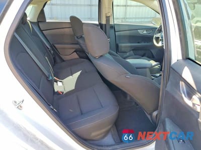 Zdjęcie 10 z 12 samochodu: 2021 KIA FORTE LXS VIN:3KPF24AD8ME395023 - miniatura