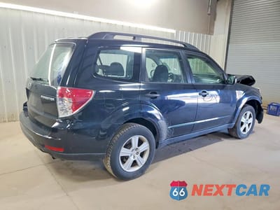 Trzecie zdjęcie samochodu z tyłu: 2010 SUBARU FORESTER XS VIN:JF2SH6BC4AH916857 - miniatura