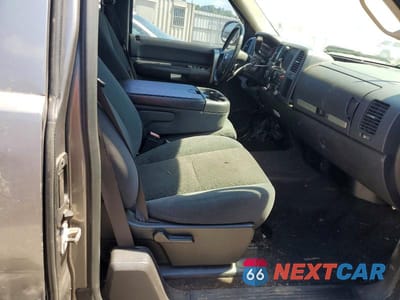 Zdjęcie 10 z 12 samochodu: 2007 CHEVROLET SILVERADO K1500 VIN:2GCEK19J271720142 - miniatura