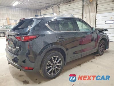 Trzecie zdjęcie samochodu z tyłu: 2018 MAZDA CX-5 GRAND TOURING VIN:JM3KFBDM1J0345949 - miniatura