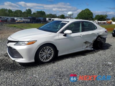 2020 TOYOTA CAMRY XLE 4T1F11BK4LU010972 - główne zdjęcie licytacji z USA - miniatura