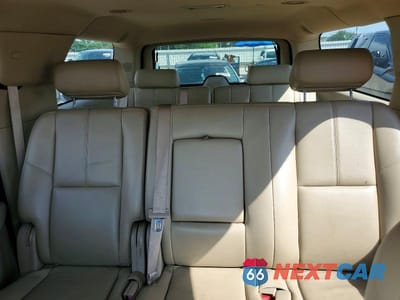 Zdjęcie 10 z 13 samochodu: 2010 CHEVROLET SUBURBAN K1500 LT VIN:1GNUKJE3XAR129968 - miniatura