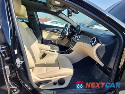 Zdjęcie 7 z 13 samochodu: 2018 MERCEDES-BENZ GLA 250 4MATIC VIN:WDCTG4GB0JJ468890 - miniatura