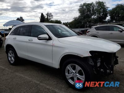 Czwarte zdjęcie samochodu z boku: 2017 MERCEDES-BENZ GLC 300 VIN:WDC0G4JB4HF143149 - miniatura