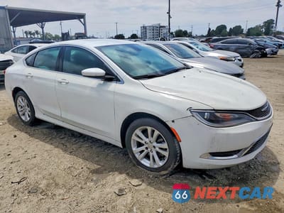 Czwarte zdjęcie samochodu z boku: 2015 CHRYSLER 200 LIMITED VIN:1C3CCCABXFN587507 - miniatura