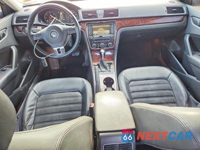 Zdjęcie 8 z 12 samochodu: 2013 VOLKSWAGEN PASSAT SEL VIN:1VWCN7A30DC139563 - miniatura