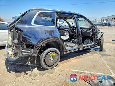 Trzecie zdjęcie samochodu z tyłu: 2026 VOLVO XC90 PLUS VIN:YV4062JE7T1428244 - miniatura