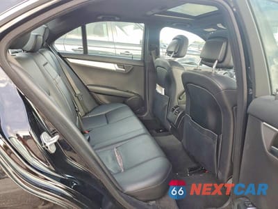Zdjęcie 10 z 12 samochodu: 2013 MERCEDES-BENZ C 250 VIN:WDDGF4HB4DA837656 - miniatura