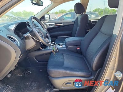 Zdjęcie 7 z 13 samochodu: 2017 NISSAN PATHFINDER SV VIN:5N1DR2MM8HC661040 - miniatura