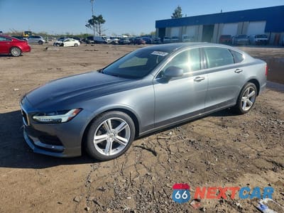 2018 VOLVO S90 T5 MOMENTUM LVY102AK3JP043720 - główne zdjęcie licytacji z USA - miniatura