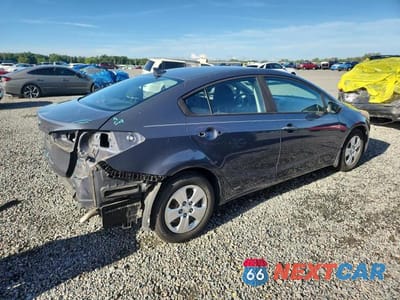 Trzecie zdjęcie samochodu z tyłu: 2016 KIA FORTE LX VIN:KNAFK4A68G5613055 - miniatura