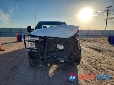 Piąte zdjęcie samochodu w środku: 2022 FORD F250 SUPER DUTY VIN:1FT7W2BT8NEC86111 - miniatura