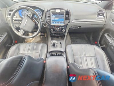 Zdjęcie 8 z 12 samochodu: 2014 CHRYSLER 300 S VIN:2C3CCAGG7EH376859 - miniatura
