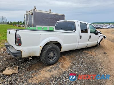 Trzecie zdjęcie samochodu z tyłu: 2004 FORD F250 SUPER DUTY VIN:1FTNW20LX4EE07004 - miniatura