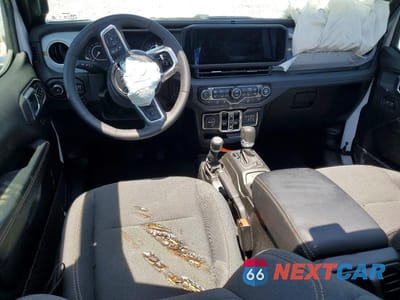 Zdjęcie 8 z 14 samochodu: 2026 JEEP WRANGLER SAHARA VIN:1C4PJXEN1TW179787 - miniatura
