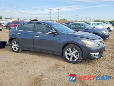 Czwarte zdjęcie samochodu z boku: 2015 NISSAN ALTIMA 2.5 SV VIN:1N4AL3AP6FC479711 - miniatura