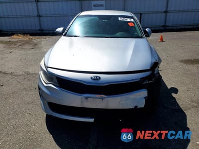 Piąte zdjęcie samochodu w środku: 2016 KIA OPTIMA LX VIN:5XXGT4L37GG082207 - miniatura