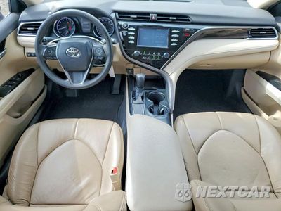 Zdjęcie 8 z 12 samochodu: 2018 TOYOTA CAMRY LE VIN:4T1B11HK8JU016809 - miniatura