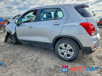 Drugie zdjęcie samochodu z przodu: 2018 CHEVROLET TRAX LS VIN:3GNCJKSB0JL293933 - miniatura