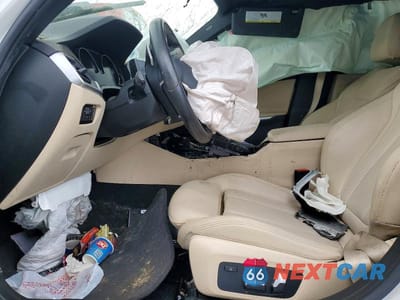 Zdjęcie 7 z 12 samochodu: 2020 BMW 330I VIN:3MW5R1J05L8B32601 - miniatura