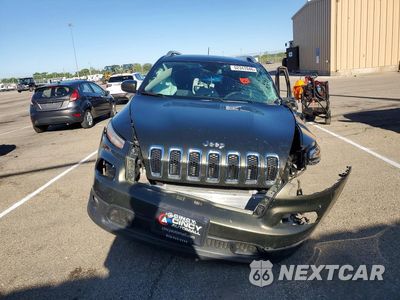 Piąte zdjęcie samochodu w środku: 2014 JEEP CHEROKEE LATITUDE VIN:1C4PJMCS8EW286331 - miniatura