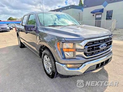 Czwarte zdjęcie samochodu z boku: 2023 FORD F150 SUPERCREW VIN:1FTEW1C86PKD23334 - miniatura