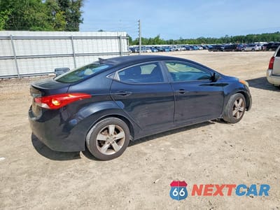 Trzecie zdjęcie samochodu z tyłu: 2013 HYUNDAI ELANTRA GLS VIN:5NPDH4AE4DH182404 - miniatura