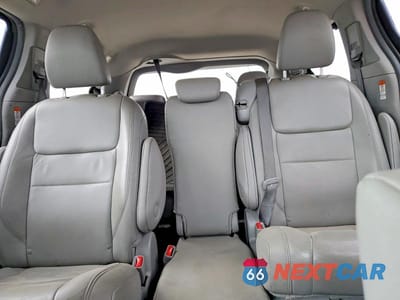 Zdjęcie 10 z 14 samochodu: 2019 TOYOTA SIENNA XLE 8-PASSENGER VIN:5TDYZ3DC4KS005720 - miniatura
