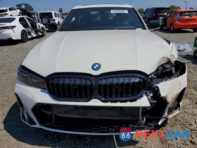 Piąte zdjęcie samochodu w środku: 2024 BMW 330E VIN:3MW39FF06R8E49695 - miniatura