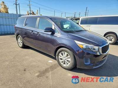 Czwarte zdjęcie samochodu z boku: 2017 KIA SEDONA LX VIN:KNDMB5C17H6246758 - miniatura