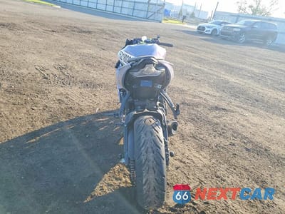 Czwarte zdjęcie samochodu z boku: 2021 KAWASAKI ZX636 K VIN:JKBZXJG11MA015572 - miniatura