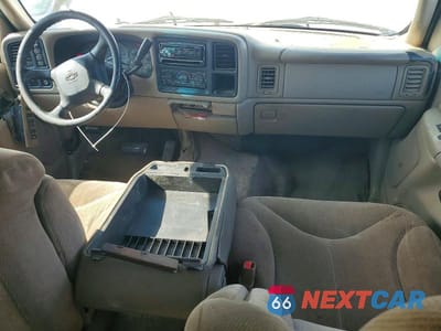 Zdjęcie 8 z 12 samochodu: 2001 CHEVROLET SILVERADO K2500 HEAVY DUTY VIN:1GCHK23UX1F180481 - miniatura
