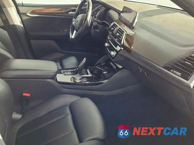 Piąte zdjęcie samochodu w środku: 2021 BMW X4 XDRIVE30I VIN:5UX2V1C06M9E06590 - miniatura