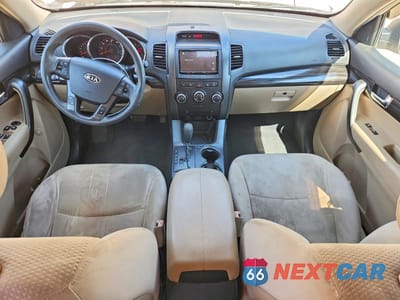 Zdjęcie 8 z 13 samochodu: 2011 KIA SORENTO LX VIN:5XYKT4A11BG035898 - miniatura
