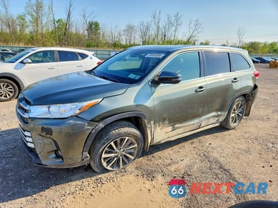 2017 TOYOTA HIGHLANDER XLE 5TDJZRFH7HS401601 - główne zdjęcie licytacji z USA - miniatura