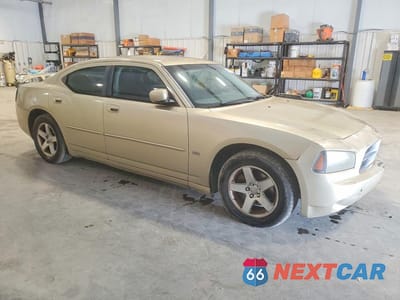 Czwarte zdjęcie samochodu z boku: 2010 DODGE CHARGER SXT VIN:2B3CA3CV2AH202002 - miniatura
