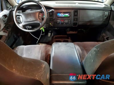 Zdjęcie 8 z 12 samochodu: 2001 DODGE DAKOTA QUAD VIN:1B7HG2AN11S269330 - miniatura